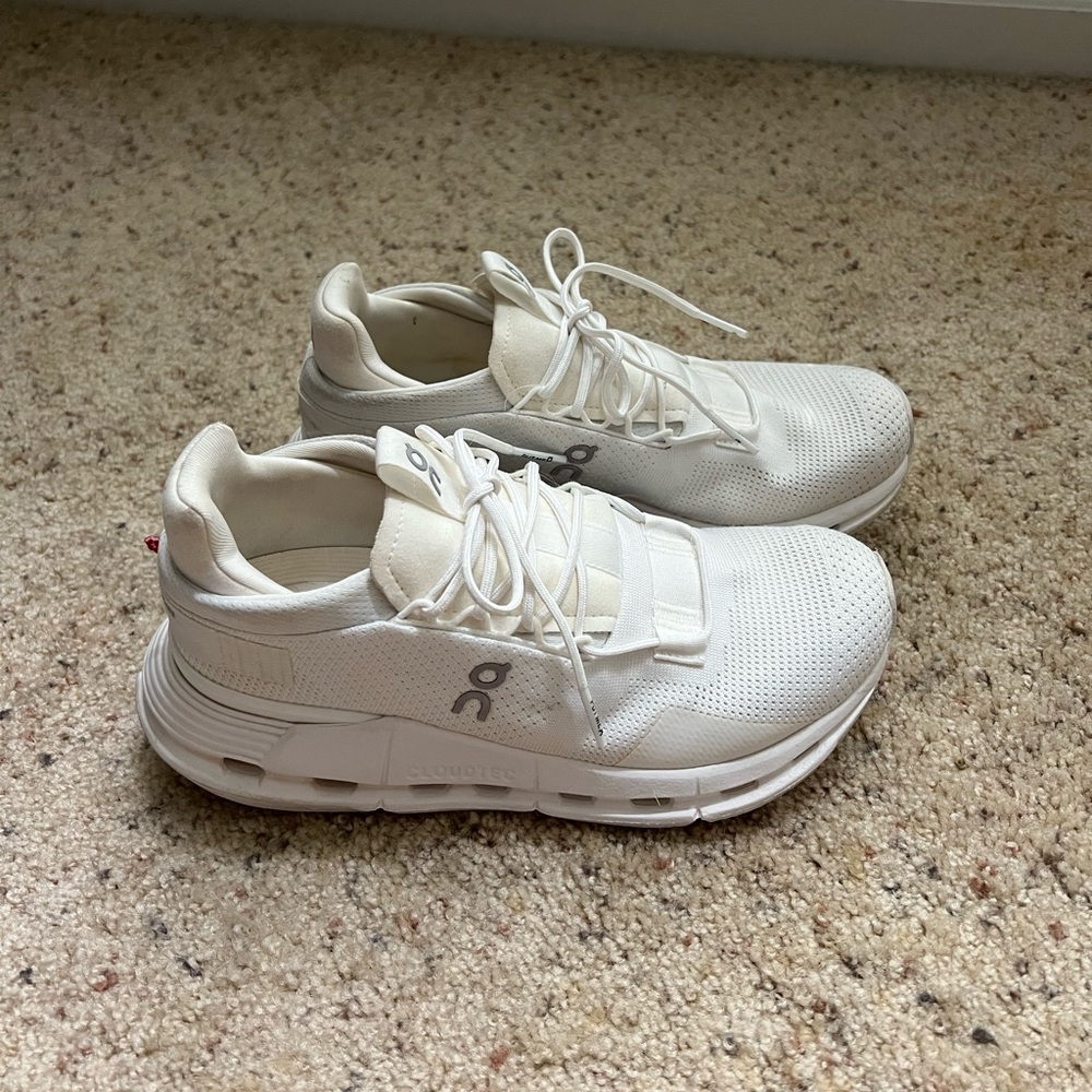 Women’s ON Cloudnova Sneakers White